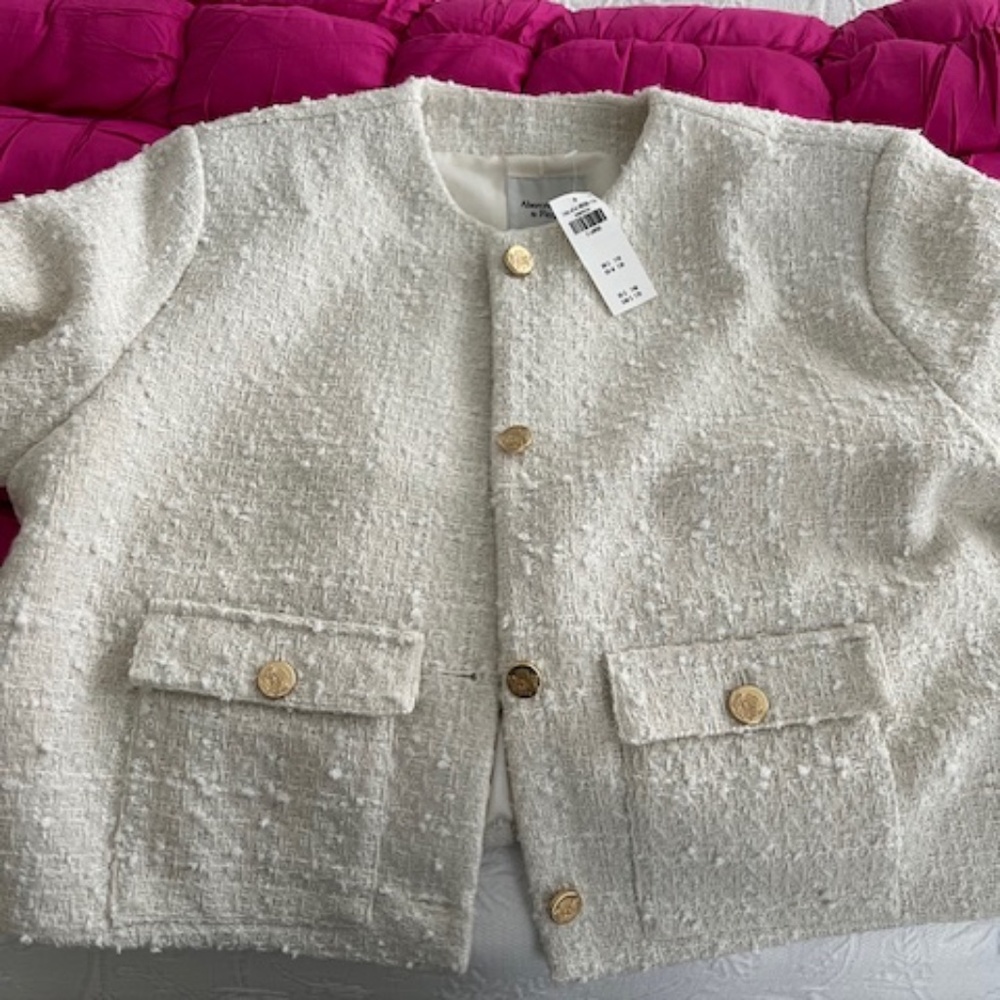 NWT  - ABERCROMBIE AND FITCH COLLARLESS TWEED JACKET -IVORY